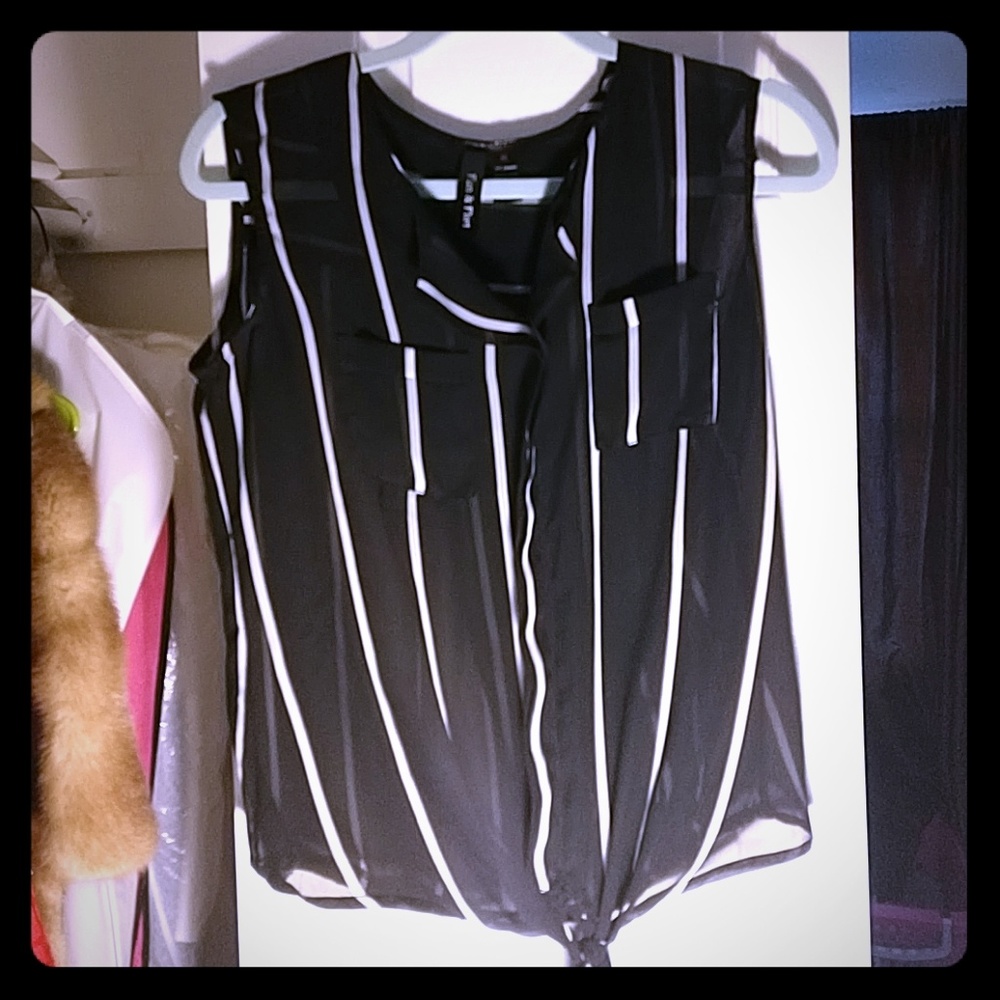 Sleeveless blouse